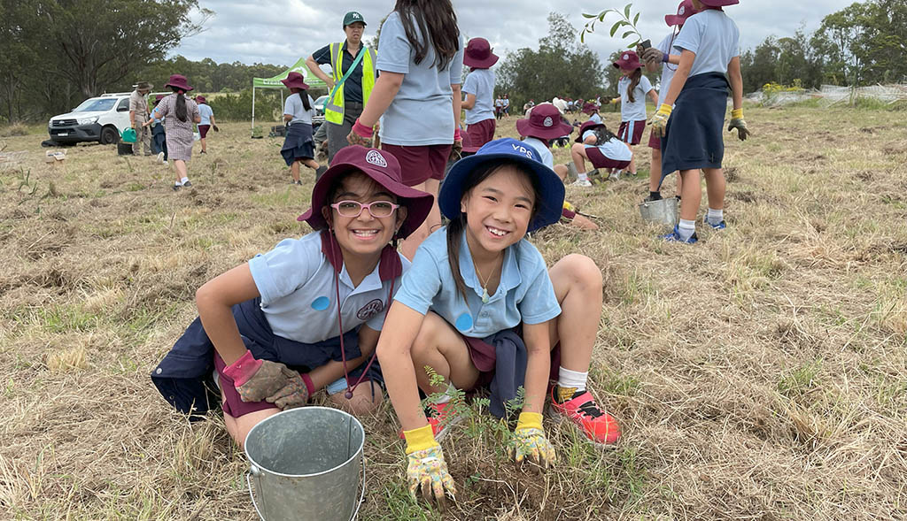 Kids Bringing Back the Bush